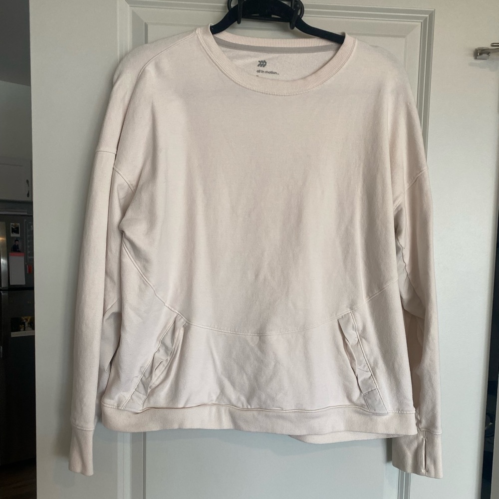 White crew neck sweatshirt
